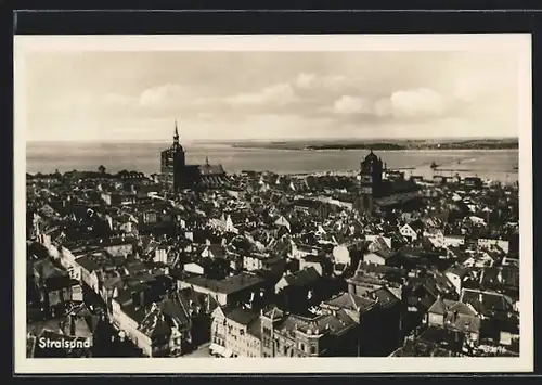 AK Stralsund, Ortsansicht mit Seeblick, Fliegeraufnahme