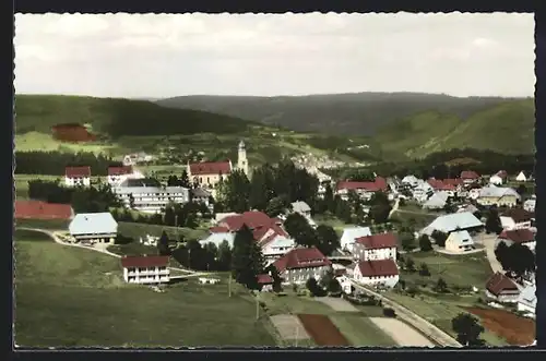 AK Höchenschwand /Hochschwarzwald, Teilansicht mit Kirche