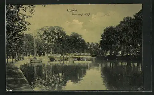 AK Gouda, Kleijwegsbrug mit Seegelboot