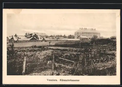 AK Vouziers, Kürassierkaserne mit Umgebung
