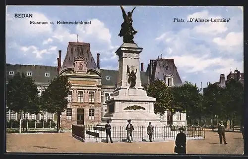 AK Sedan, Place D`Alsace-Lorraine, mit Museum und Denkmal