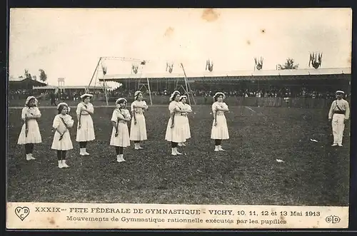 AK Vichy, XXXIXme Fête Fédérale de Gymnasitique 1913, Mouvements de Gymnastique rationnelle exécutés par les pupilles