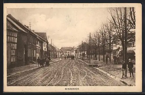 AK Sinzenich, Strassenpartie mit Einwohnern