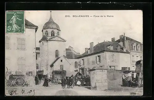AK Bellenaves, Place de la Mairie
