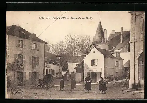AK Bellenaves, Place de la Halle