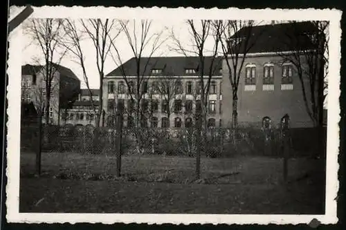 Fotografie unbekannter Fotograf, Ansicht Itzehoe, Schule, Schulhaus 1932