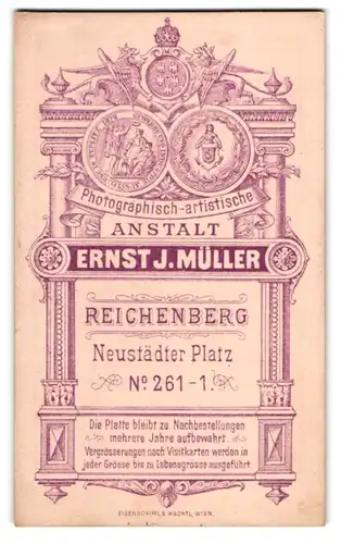 Fotografie Ernst J. Müller, Reichenberg, Neustädter Platz 261, kgl. Wappen mit Greifen auf Säulen