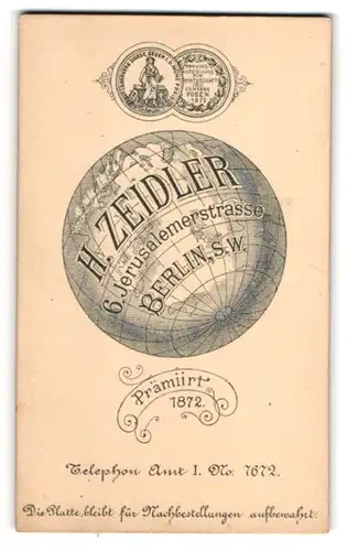 Fotografie H. Zeidler, Berlin, Jerusalemerstr. 6, Weltkugel / Globus mit Anschrift des Ateliers