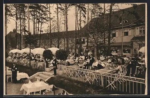 AK Berlin-Grunewald, Hauptrestaurant der Rennbahn Grunewald