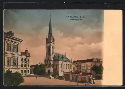 AK Gablonz a. N., Bismarcksplatz mit Kirche