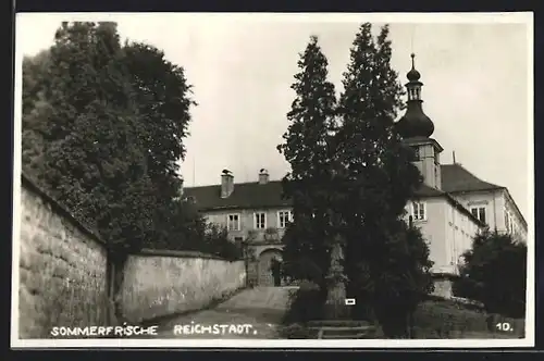 AK Reichstadt, Aussenansicht vom Schloss