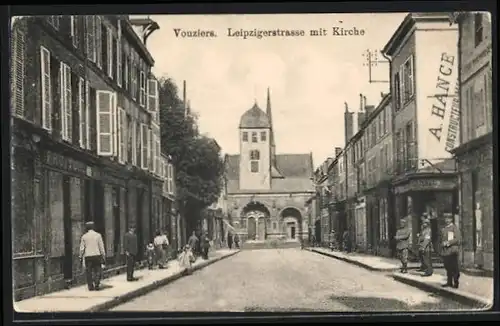 AK Vouziers, Leipzigerstrasse mit Kirche