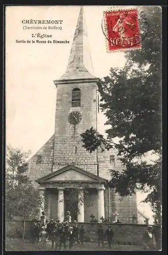 AK Chèvremont, L`Église, Sortie de la Messe du Dimanche
