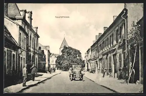 AK Corbeny, Hauptstrasse mit Soldaten und Auto