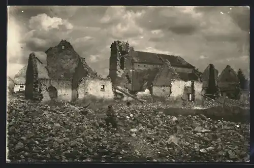 Foto-AK Cerny, Ruine der Kirche