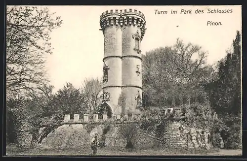 AK Pinon, Turm im Park des Schlosses