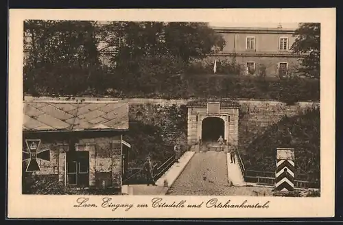 AK Laon, Eingang zur Zitadelle mit Ostskrankenstube