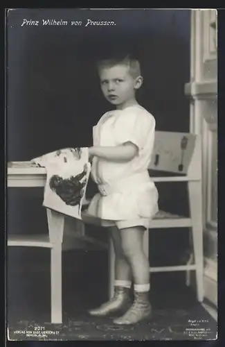 AK Prinz Wilhelm mit einem Bilderbuch