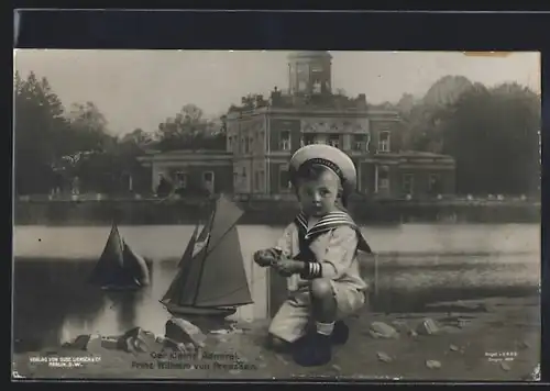 AK Prinz Wilhelm von Preussen, der kleine Admiral spielt mit Segelschiffen