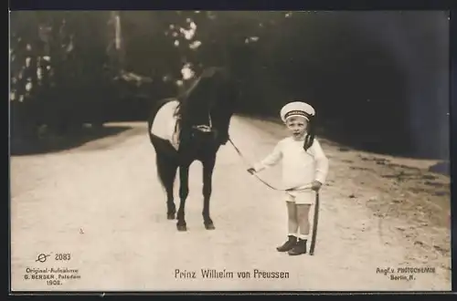 AK Prinz Wilhelm führt sein Pony an der Leine