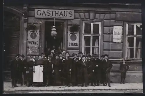 AK Wien, Gasthaus Joh. Ratenböck, Cumberlandstrasse 31, Strassenansicht mit Gesellschaft und Wirtin