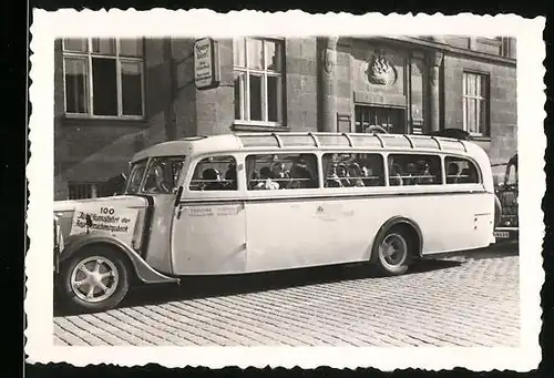 Fotografie Bus, Omnibus - Reisebus bei Jubiläumsfahrt der Bayerischen Versicherungsbank