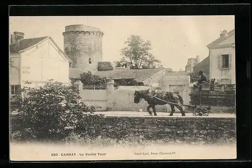AK Gannat, La Vieille Tour, Pferdegespann