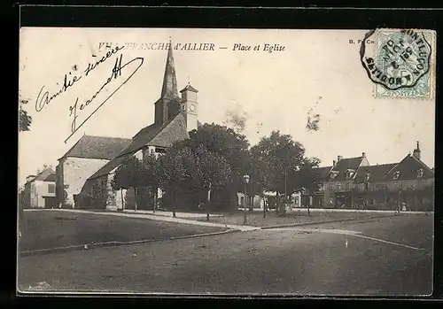 AK Villefranche d`Allier, Place et Eglie