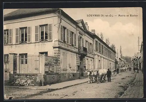 AK Louvres, Mairie et Ecoles