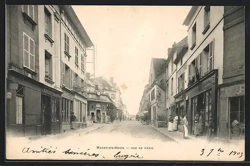 AK Magny-en-Vexin, Rue de Paris, Strassenpartie