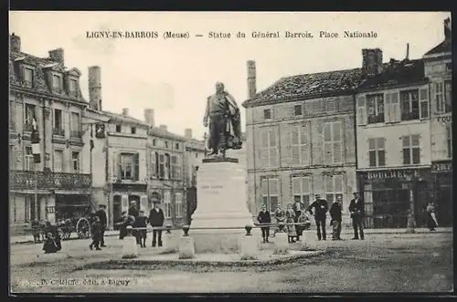 AK Ligny-en-Barrois, Statue du General Barrois, Place Nationale