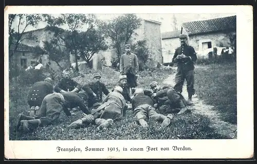 AK Verdun, Französische Soldaten in einem Fort, 1915