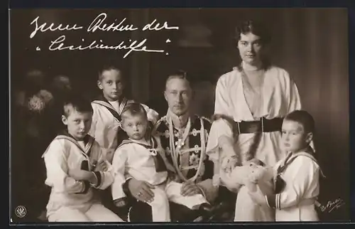 AK Kronprinz Wilhelm von Preussen mit Gattin und seinen Söhnen