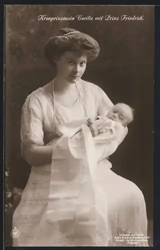 AK Kronprinzessin Cecilie mit Prinz Friedrich als Baby