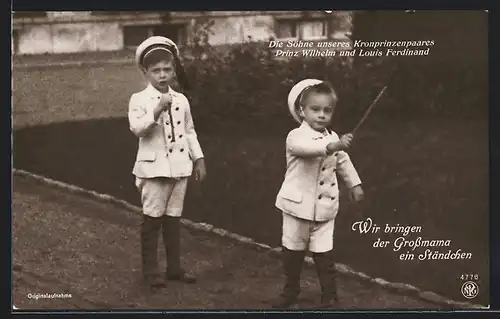 AK Prinz Louis Ferdinand und Prinz Wilhelm bringen der Grossmama ein Ständchen