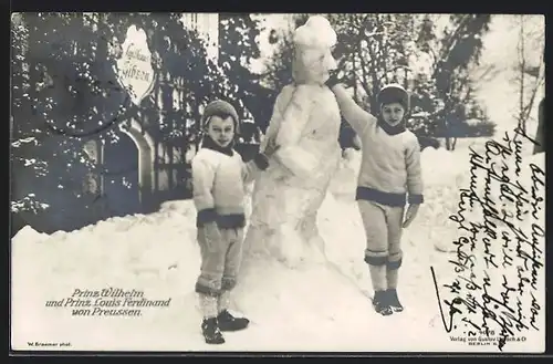 AK Prinz Wilhelm von Preussen, Schneemann bauen mit Prinz Louis Ferdinand