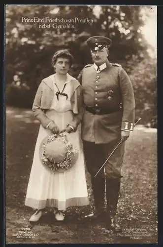 AK Prinz Eitel Friedrich von Preussen in Uniform mit Gemahlin