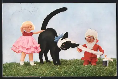 AK Kinder verbinden eine Katze, Puppe, Mutzipuppen und Mutzitiere