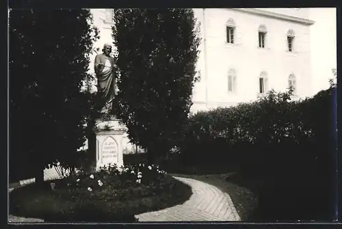 AK Wien, St. Josephsheim, Denkmal des hl. Josef, Stock im Weg Nr. 1