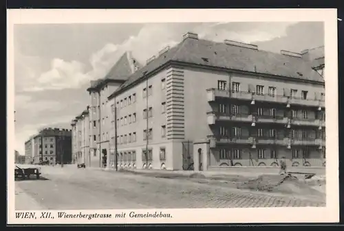 AK Wien, XII., Wienerbergstrasse mit Gemeindebau von der Strasse gesehen