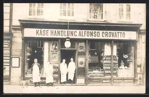 Foto-AK Wien, Alfonso Crovatto, Gemischtwarenhandlung in der Hauptstr. 7