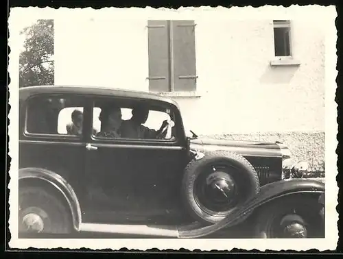 Fotografie Auto Opel, Paar im PKW