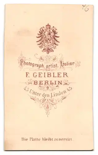 Fotografie F. Geibler, Berlin, Unter den Linden 45, preussischer Eisenbahner in Uniform mit aufgeschlagenem Revers