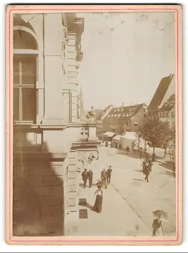 Fotografie unbekannter Fotograf, Ansicht Offenbach, Blick in die Hauptstrasse mit dem Hotel Schwarzer Adler - Post