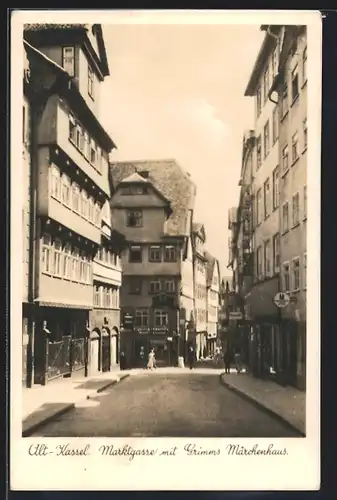 AK Kassel, Strasse Marktgasse mit Grimms Märchenhaus