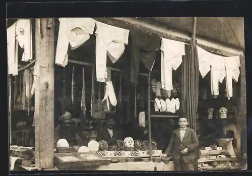 Foto-AK Arabische Händler an einem Verkaufsstand