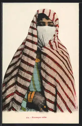 AK Verschleierte arabische Frau
