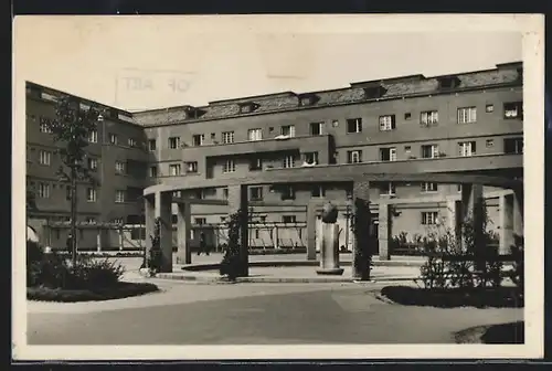 AK Wien, Steinbauergasse Bebelhof mit Fischbrunnen