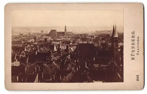Fotografie Georg Schmidt, Coburg, Ansicht Nürnberg, Panorama der Stadt mit Blick über die Dächer