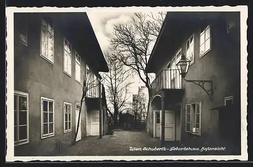 AK Wien, Schuberts Geburtshaus, Hofansicht